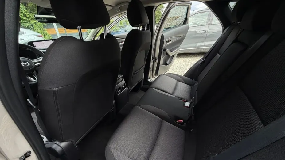 MAZDA CX-30 -
