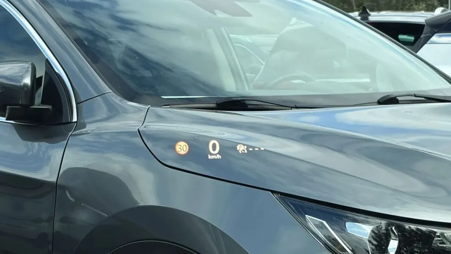 MAZDA CX-30 -