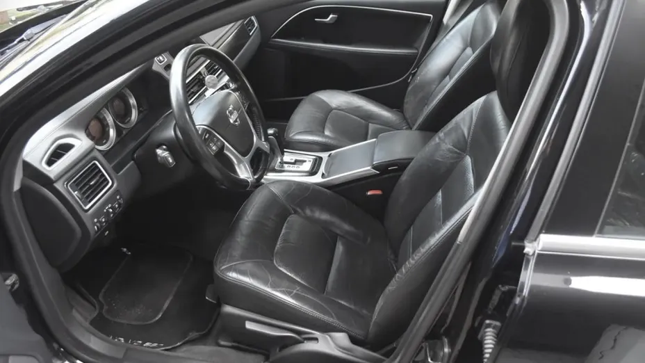 VOLVO S80 -