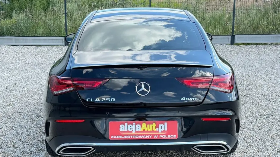 MERCEDES-BENZ CLA -