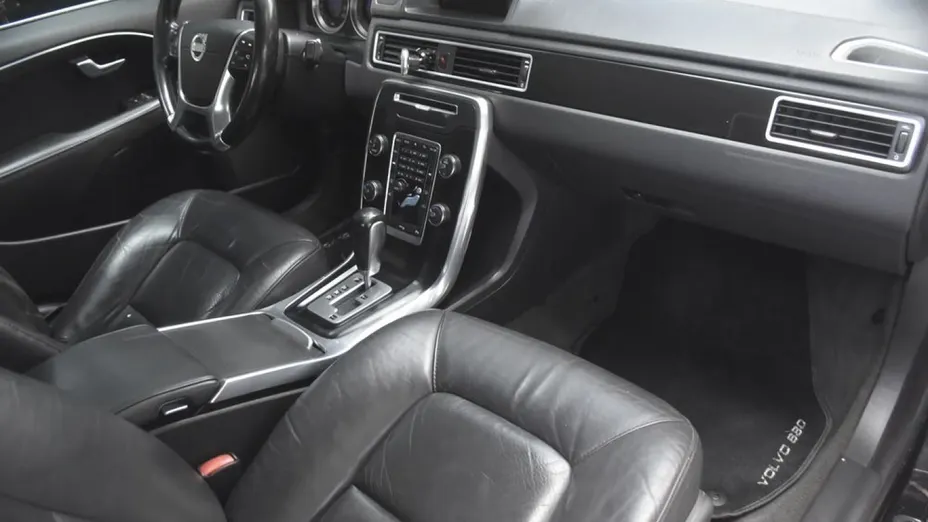VOLVO S80 -
