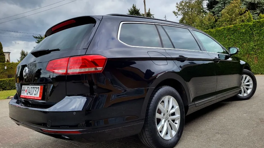 VOLKSWAGEN Passat -