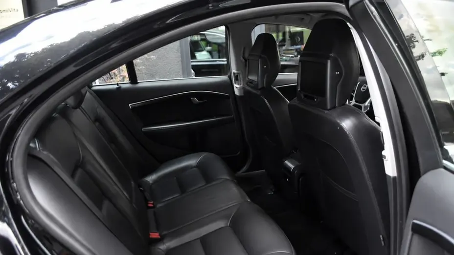 VOLVO S80 -