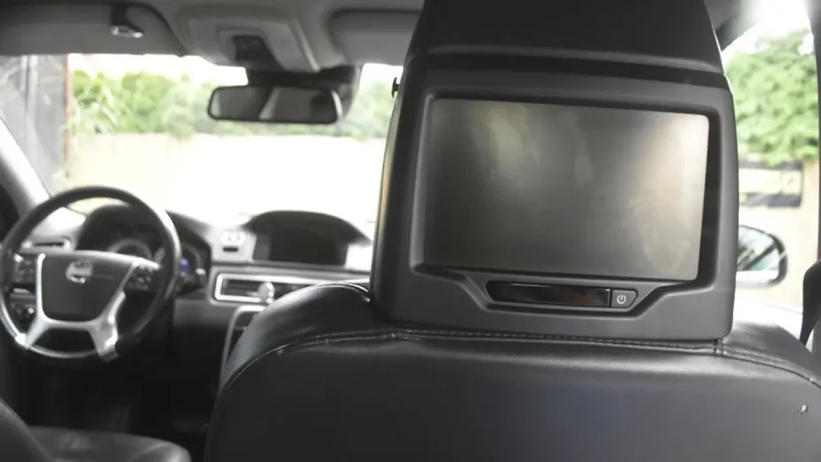 VOLVO S80 -