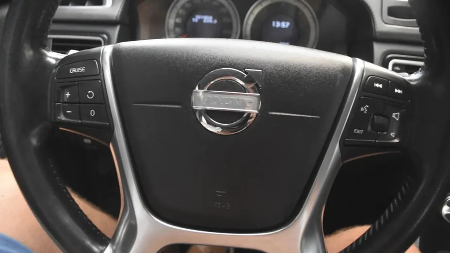 VOLVO S80 -