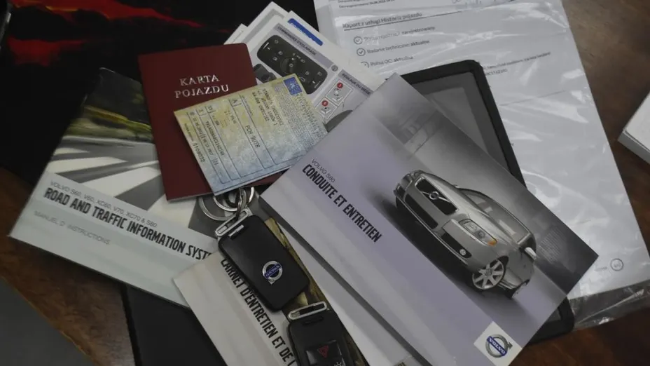 VOLVO S80 -
