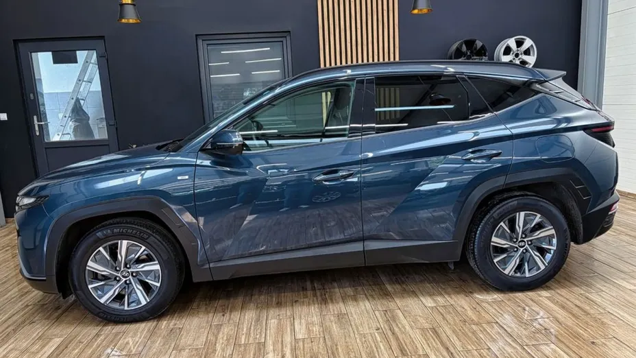 HYUNDAI Tucson -