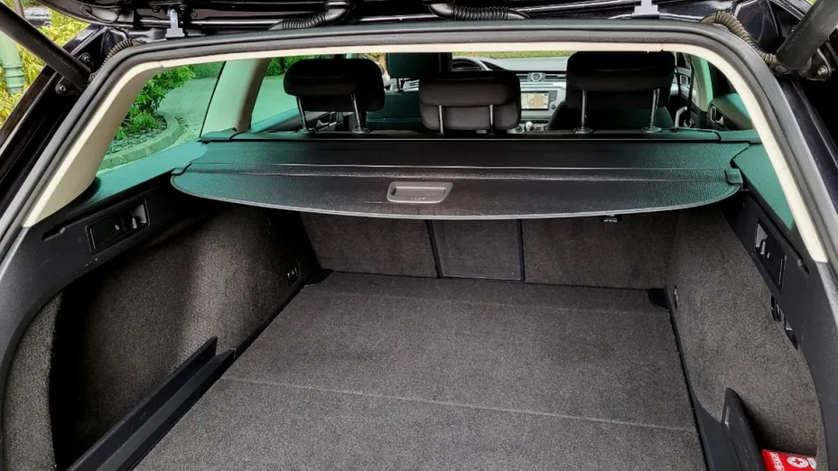 VOLKSWAGEN Passat -