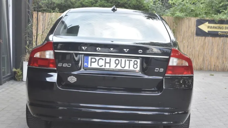 VOLVO S80 -