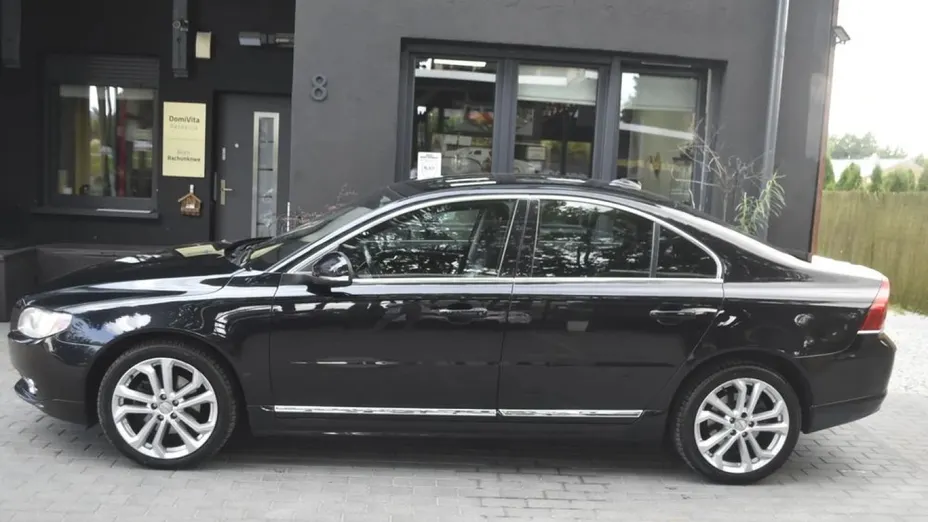 VOLVO S80 -