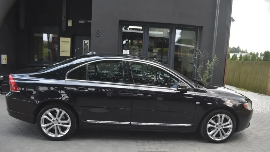 VOLVO S80 -