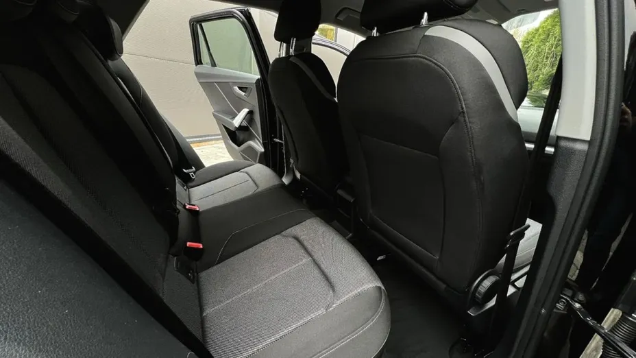 AUDI Q2 -