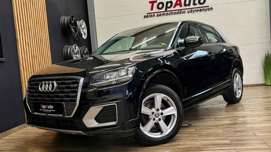 AUDI Q2 -