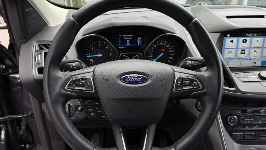 FORD Kuga -