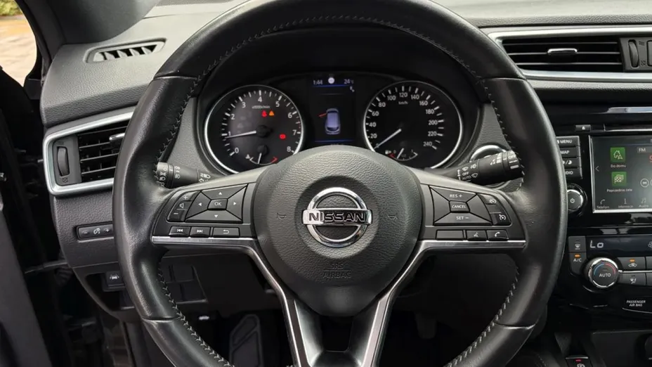 NISSAN Qashqai -