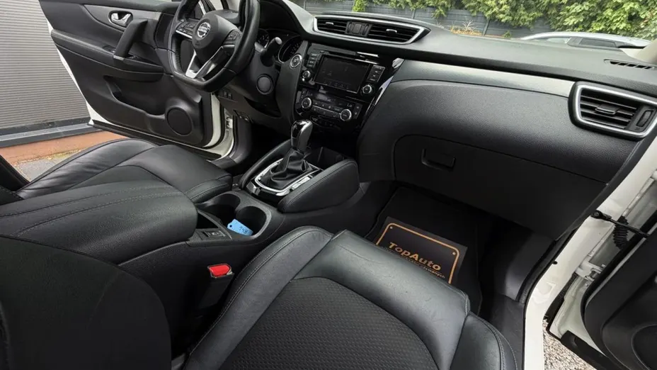 NISSAN Qashqai -