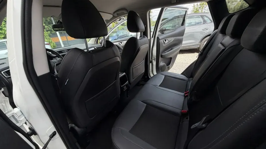 NISSAN Qashqai -