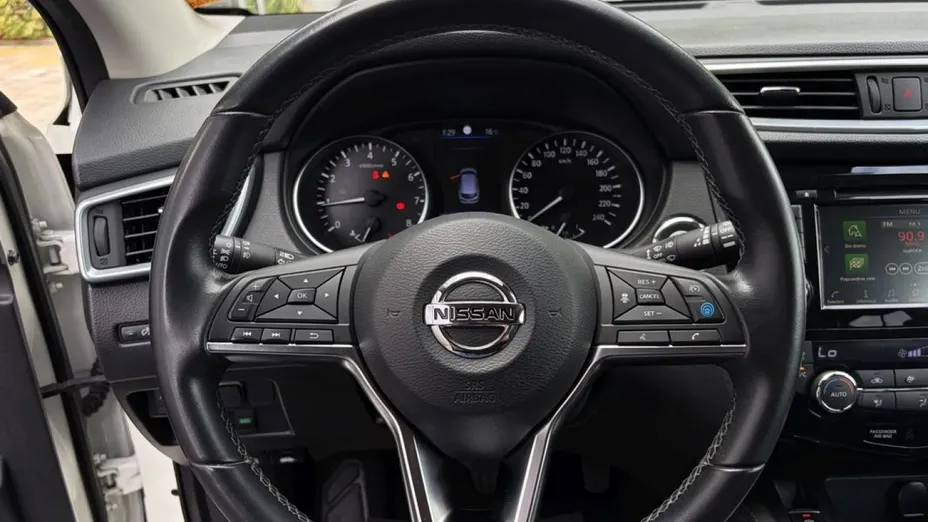 NISSAN Qashqai -