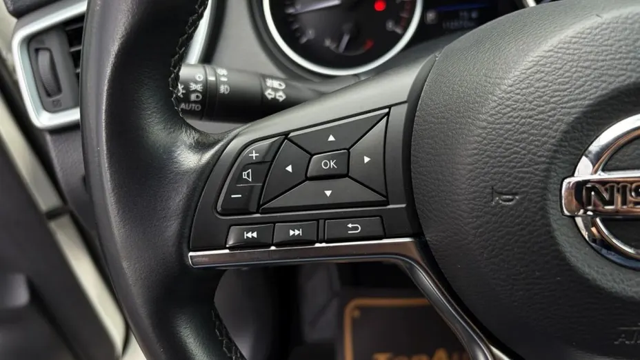 NISSAN Qashqai -