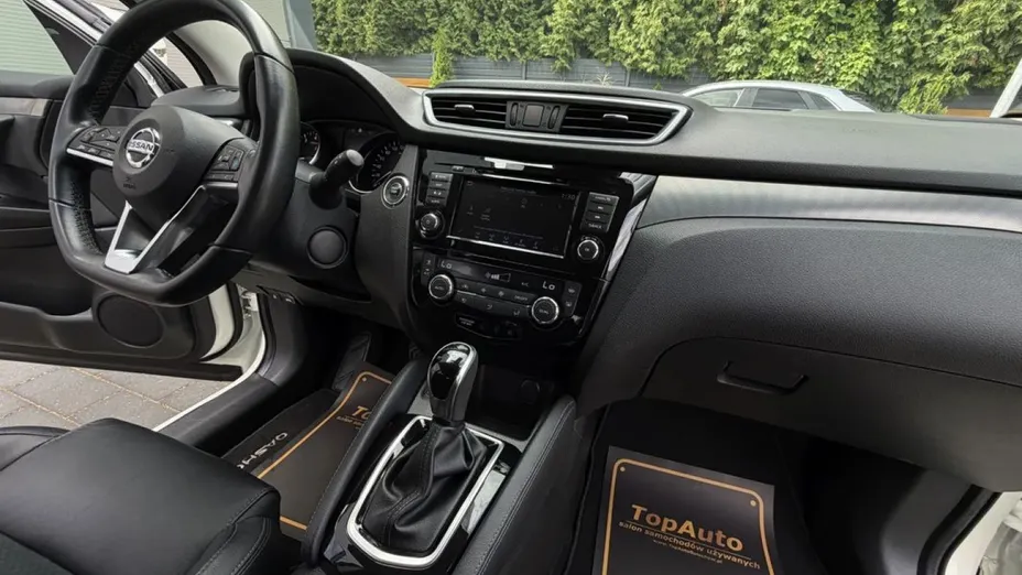 NISSAN Qashqai -