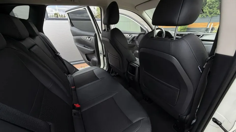 NISSAN Qashqai -
