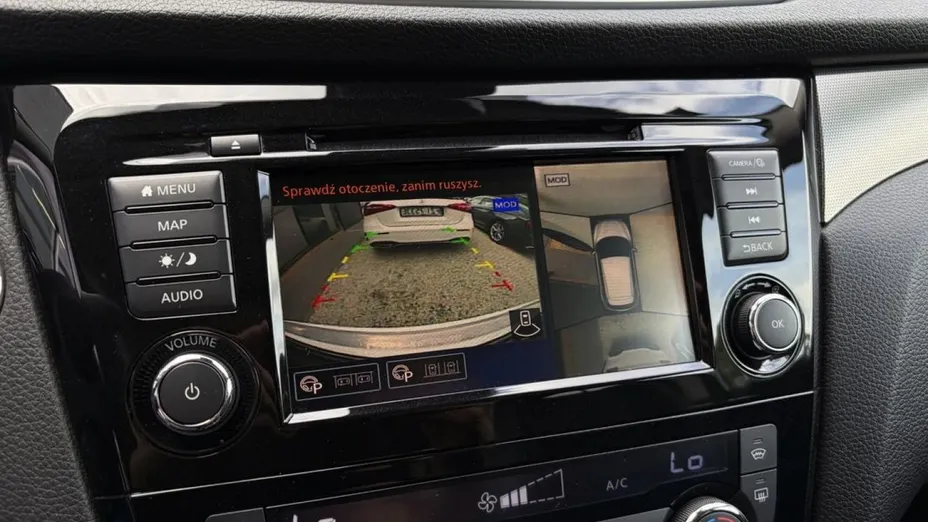 NISSAN Qashqai -