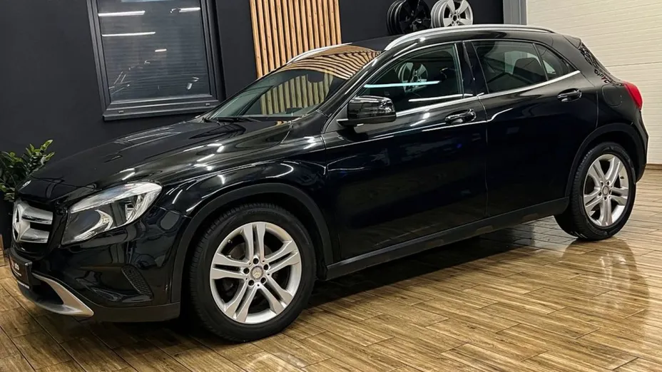 MERCEDES-BENZ GLA -