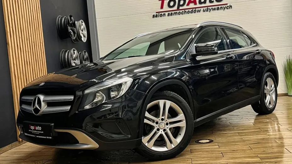 MERCEDES-BENZ GLA -