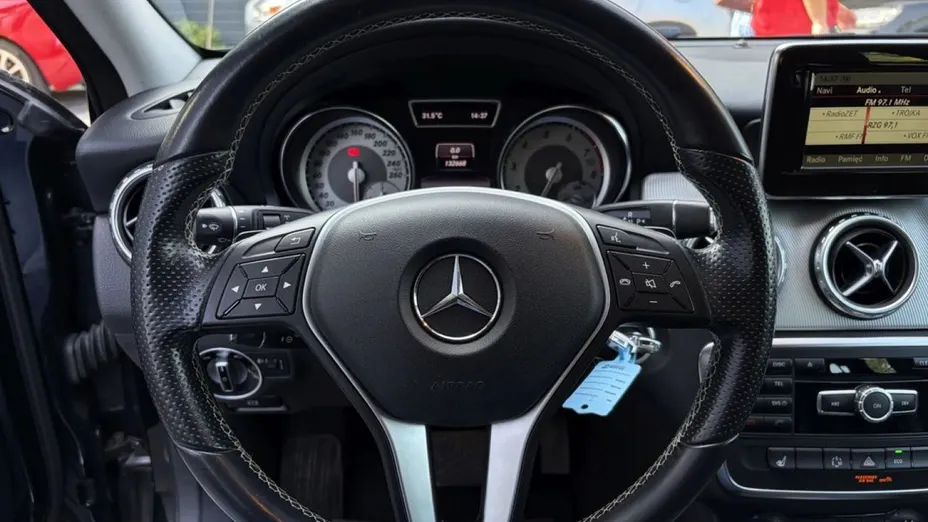 MERCEDES-BENZ GLA -