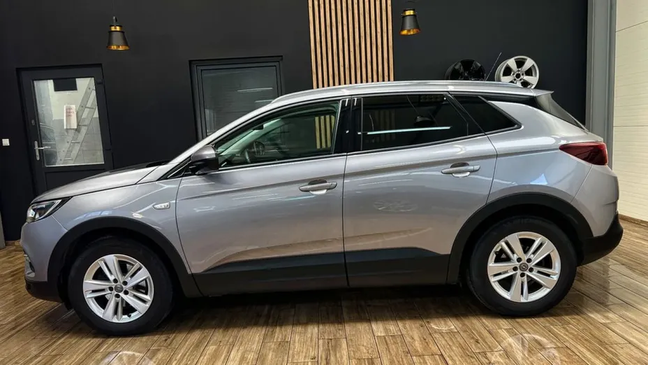 OPEL Grandland X -