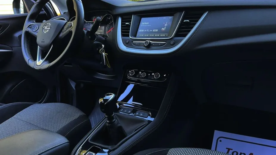 OPEL Grandland X -