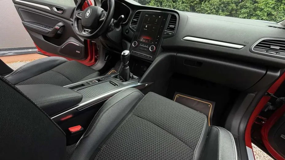 RENAULT Megane -