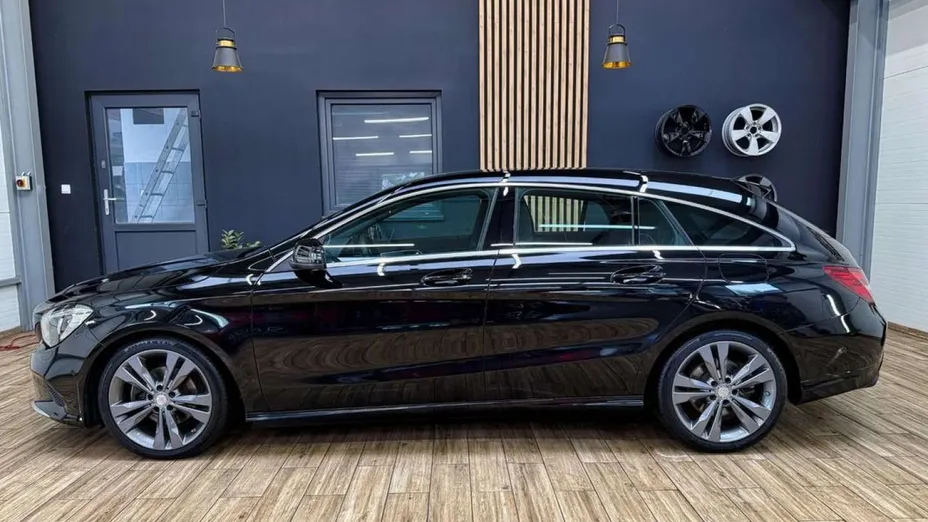 MERCEDES-BENZ CLA -