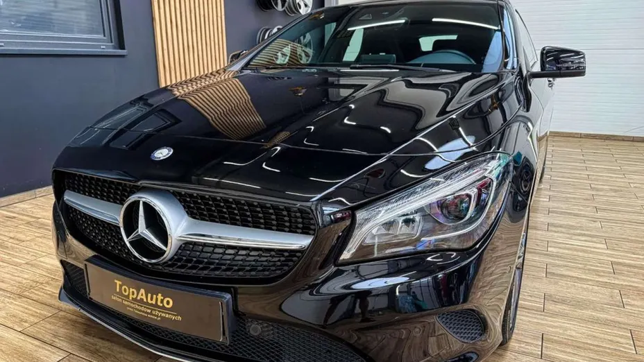 MERCEDES-BENZ CLA -