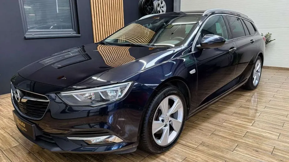 OPEL Insignia -