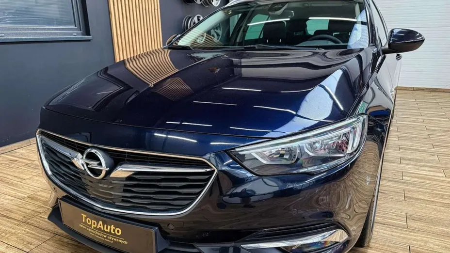 OPEL Insignia -