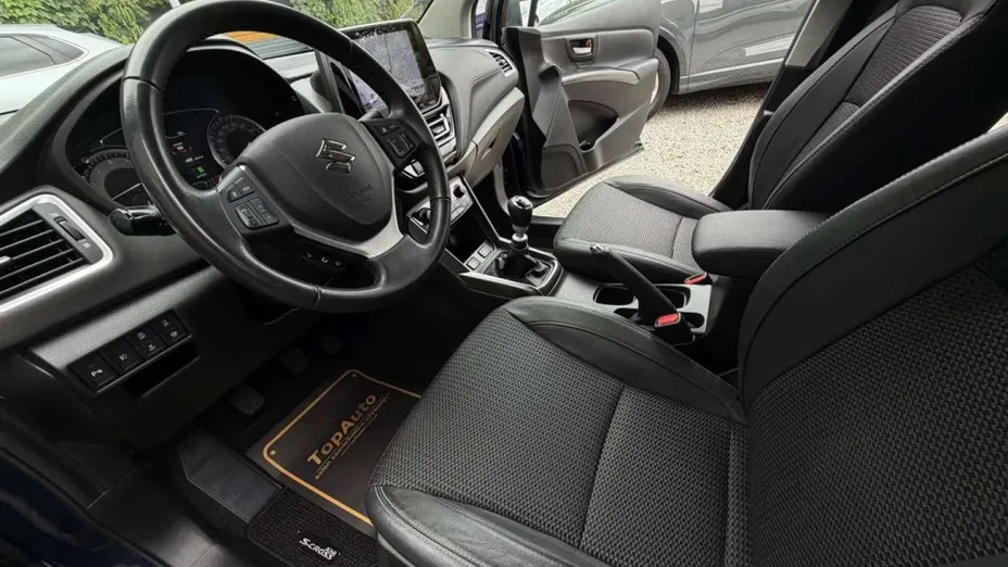SUZUKI SX4 -