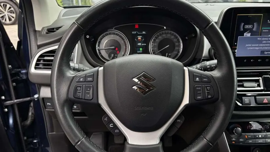 SUZUKI SX4 -