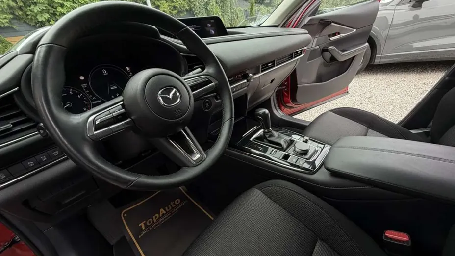 MAZDA CX-30 -