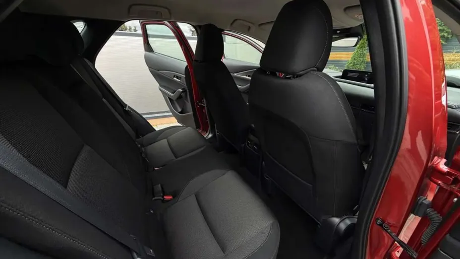 MAZDA CX-30 -