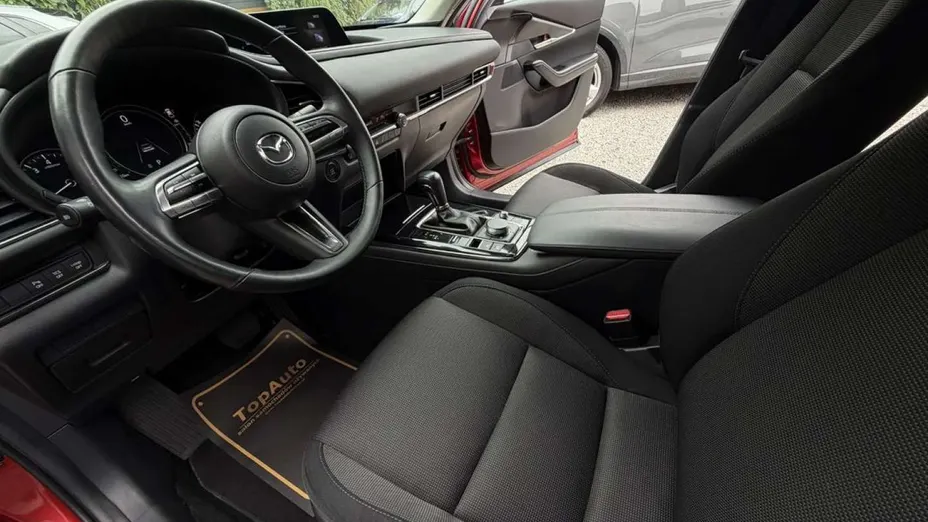 MAZDA CX-30 -