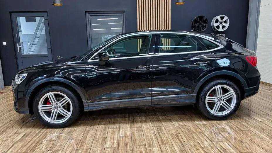 AUDI Q3 Sportback -