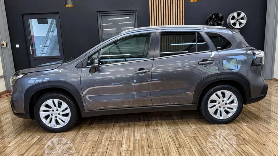 SUZUKI SX4 -