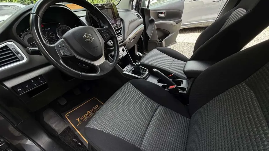 SUZUKI SX4 -