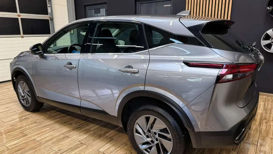 NISSAN Qashqai -