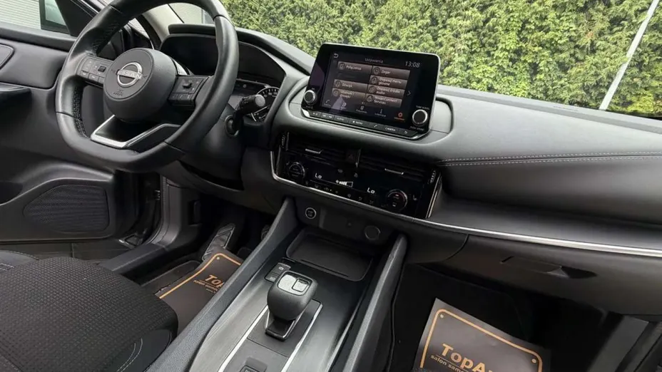 NISSAN Qashqai -