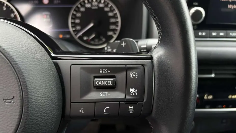NISSAN Qashqai -