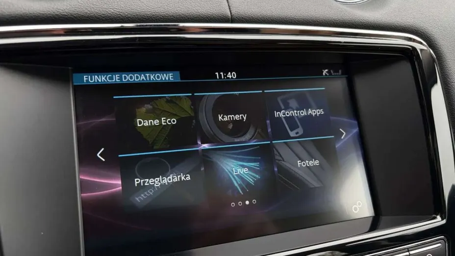 JAGUAR XJ -