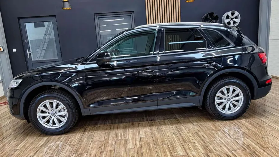 AUDI Q5 -