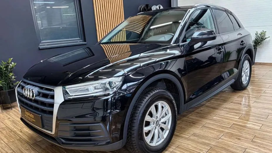 AUDI Q5 -